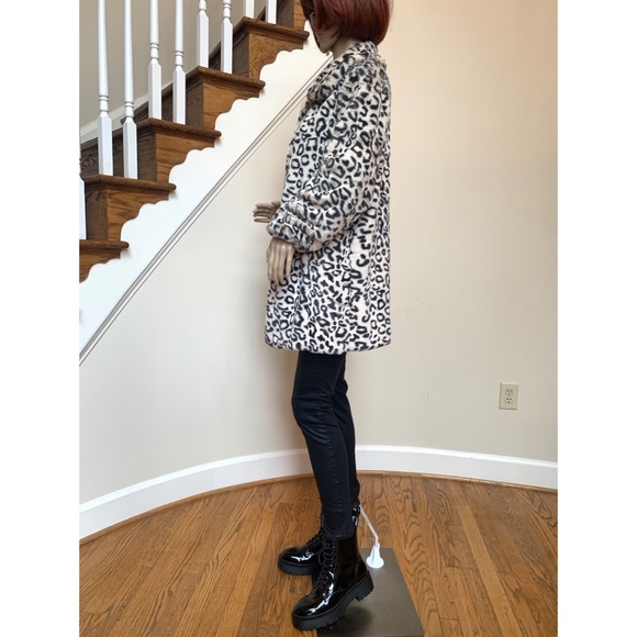 Snow leopard faux fur coat,  NWOT, S - Picture 8 of 14